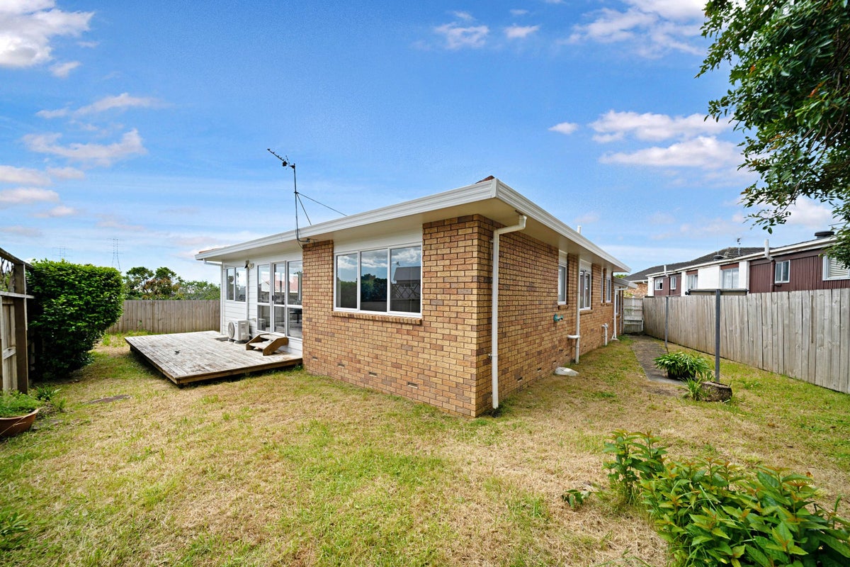 4A Vera Road, Te Atatu South, Auckland - Carousel 17