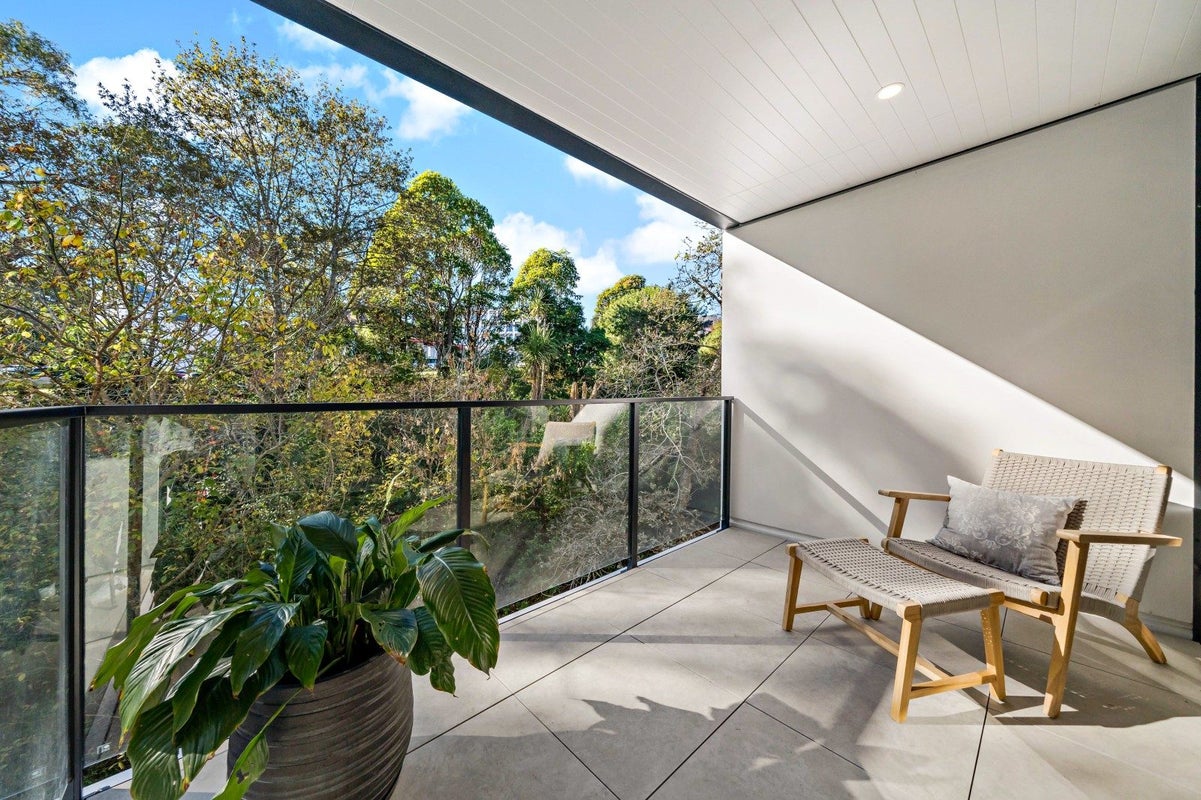 307/8 Kingsland Terrace, Kingsland, Auckland - Carousel 2
