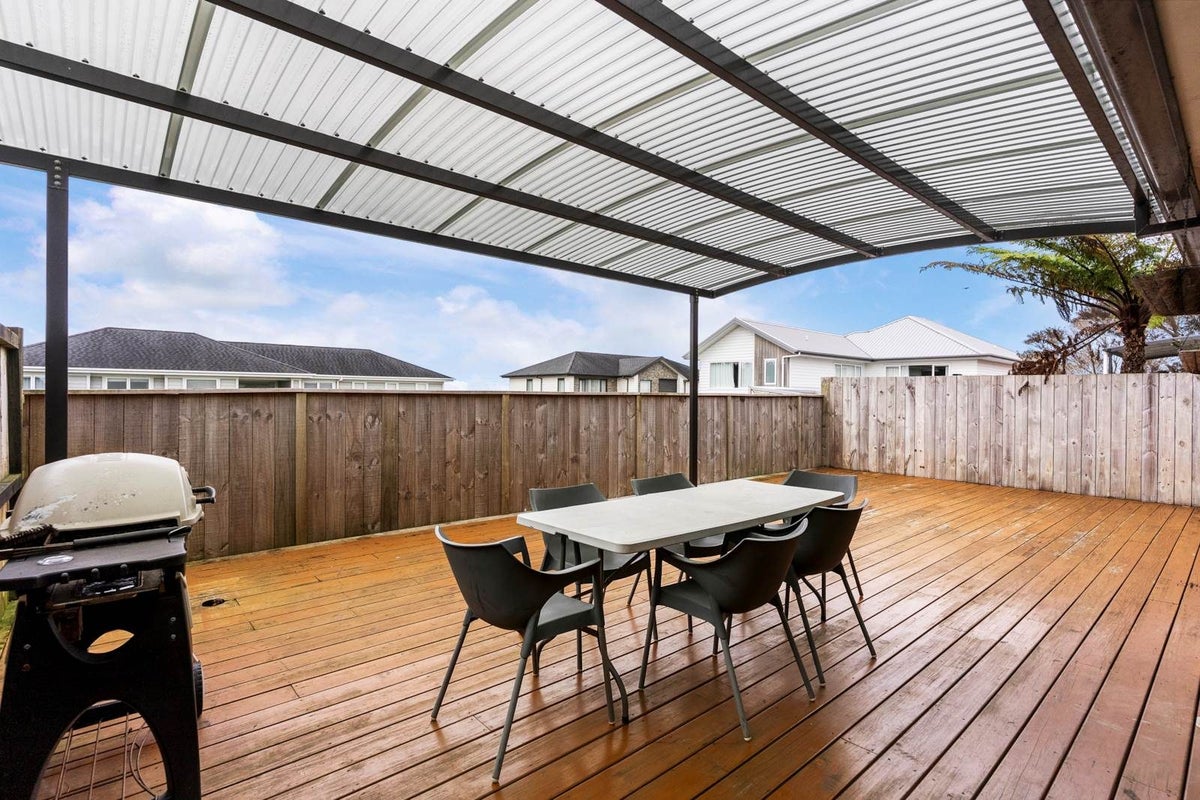 7 Richard Hill Close, Fairview Heights, Auckland - Carousel 2