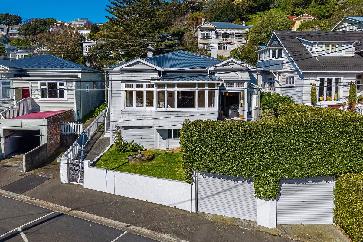73 Hamilton Road, Hataitai, Wellington - Carousel 2
