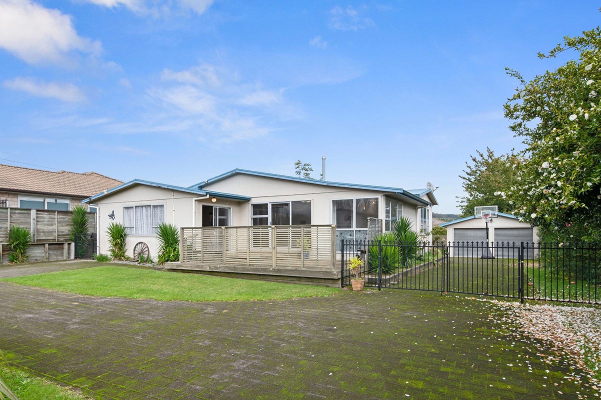 11 McKenzie Road, Owhata, Rotorua - Carousel 1