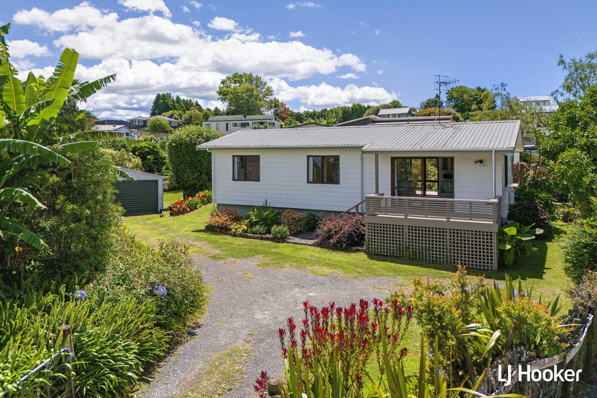 136 Athenree Road, Athenree, Katikati - Carousel 1