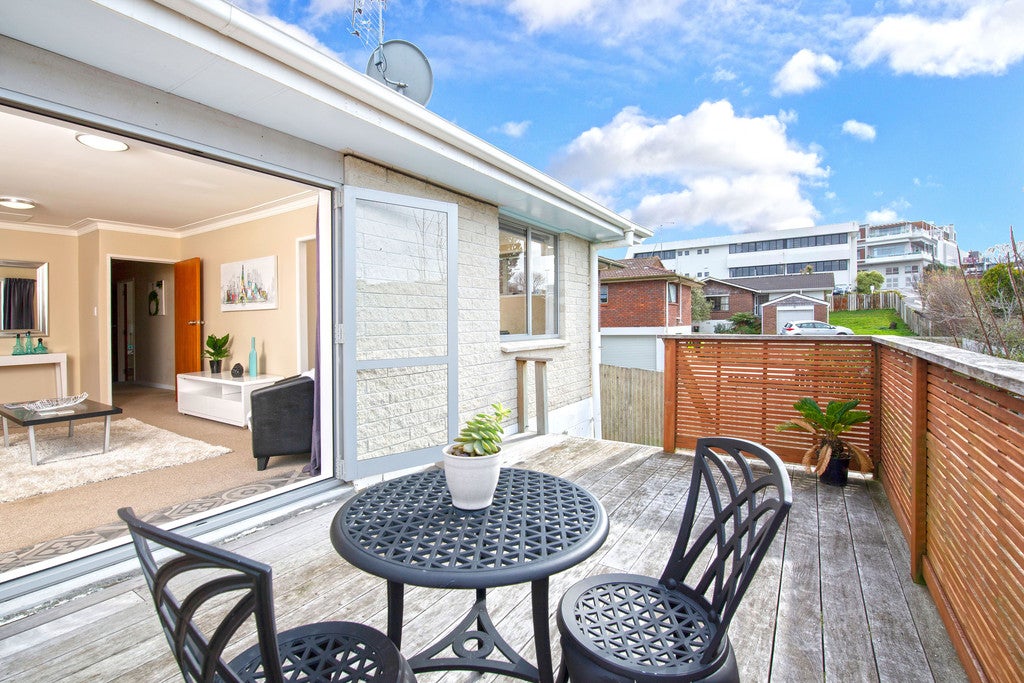 4/58 Wellington Street, Howick, Auckland - Carousel 2