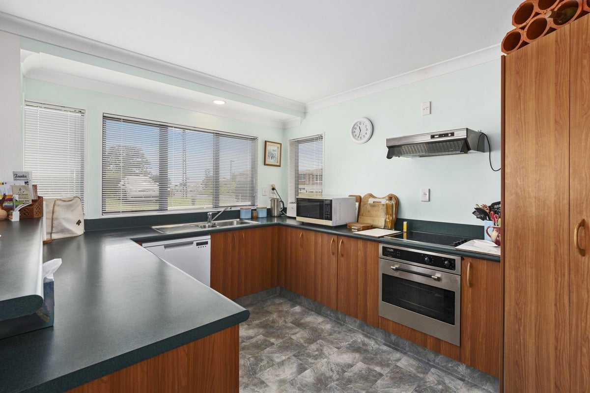 19A Hayes Avenue, Gate Pa, Tauranga - Carousel 2