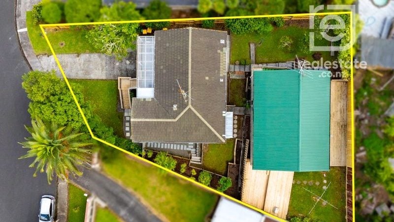 26 Arosa Place, Forrest Hill, Auckland - Carousel 1