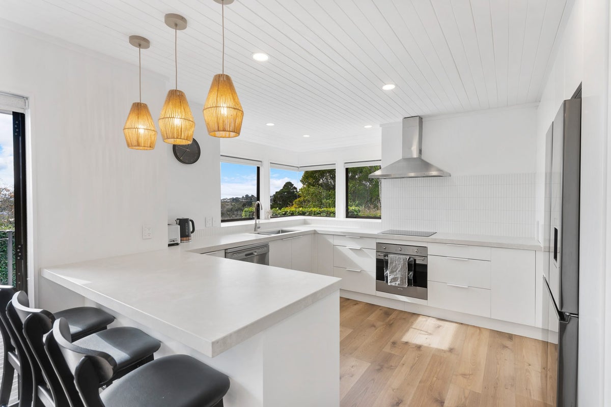 21 Rutherford Terrace, Meadowbank, Auckland - Carousel 2