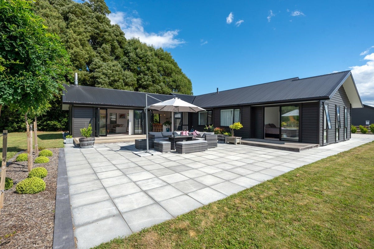 12 Lancewood Way, Kinloch, Taupo - Carousel 2