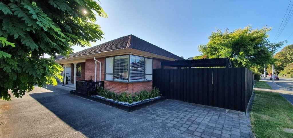 1/68 Abberley Crescent, St Albans, Christchurch - Carousel 1
