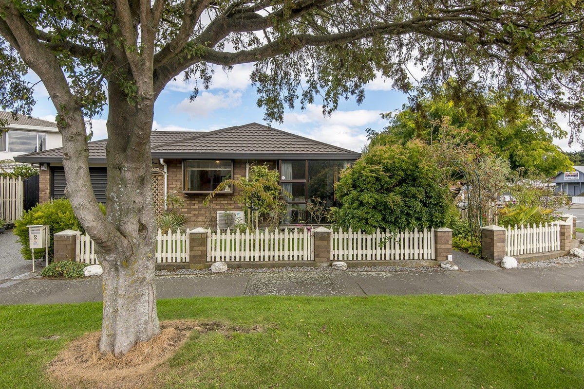 2 Pentland Drive, Belfast, Christchurch - Carousel 2