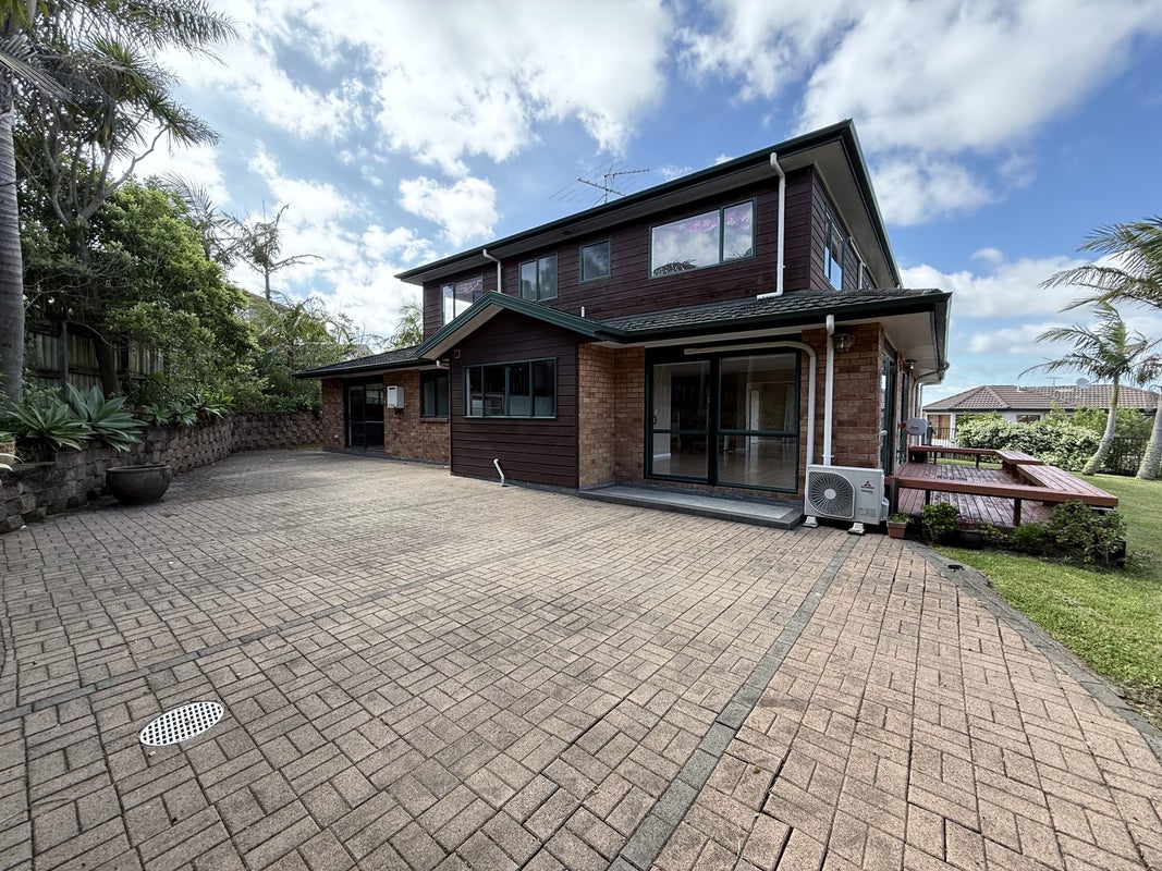 26 Ballymore Drive, Pinehill, Auckland - Carousel 1