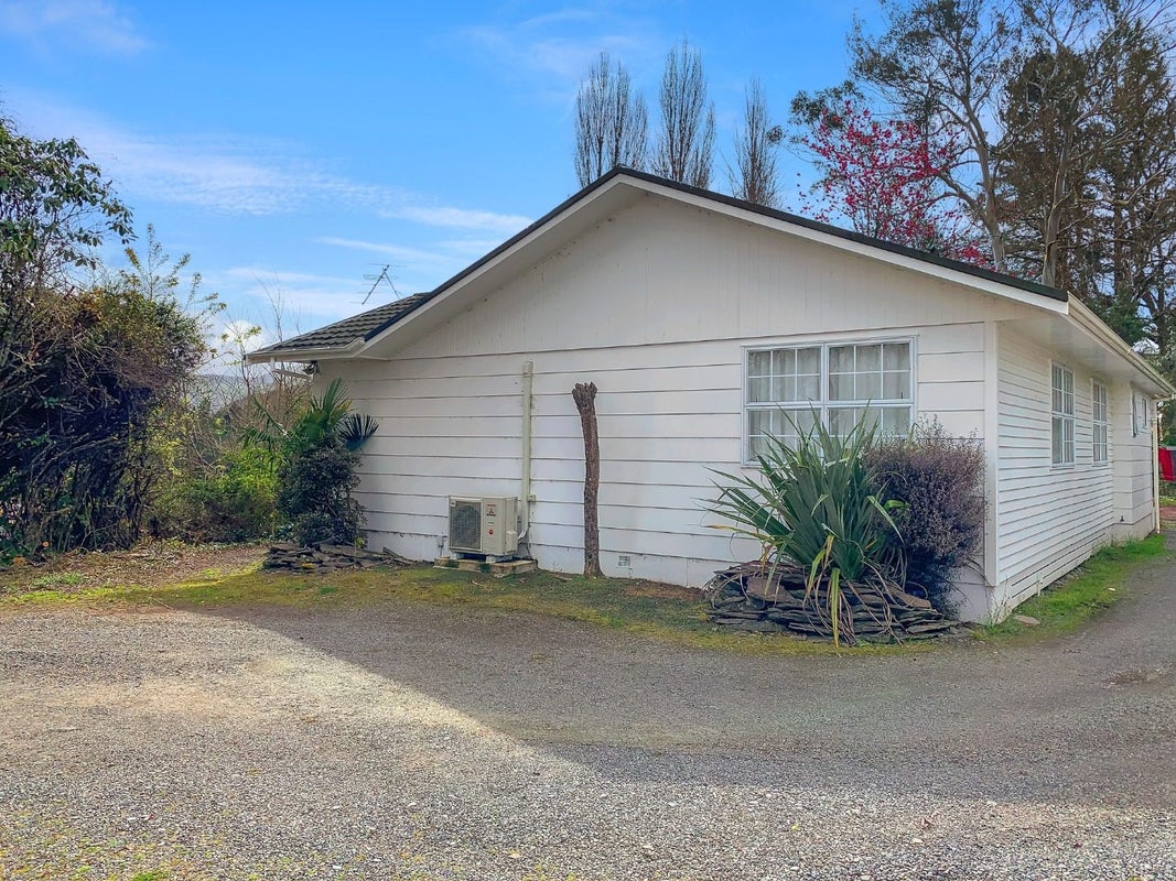 57 Kururau Road, Taumarunui - Carousel 1