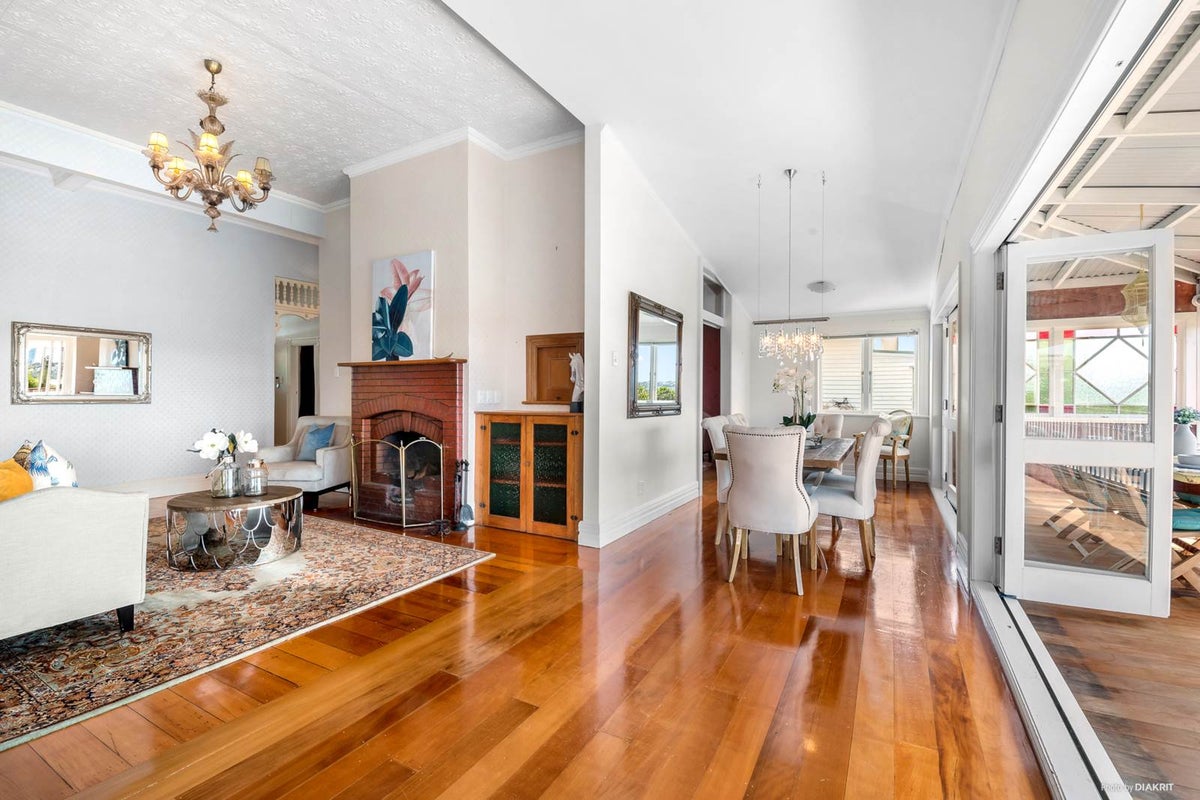 34 Waterview Road, Stanley Point, Auckland - Carousel 2