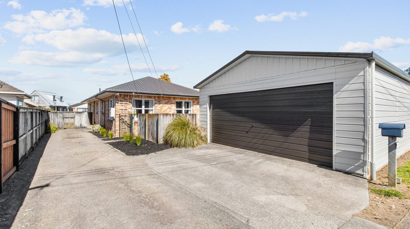 21 Charles Crescent, Beerescourt, Hamilton - Carousel 12