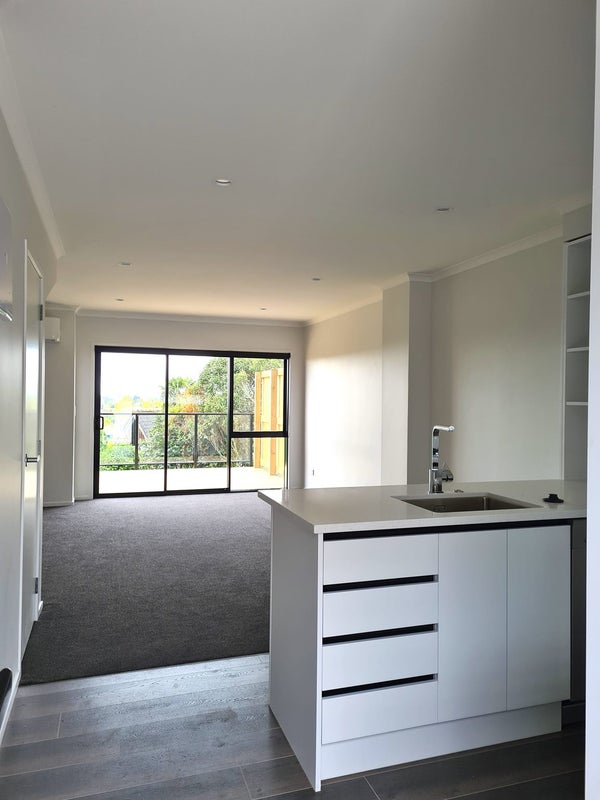 8/14 Ruakiwi Road, Hamilton Lake, Hamilton - Carousel 2