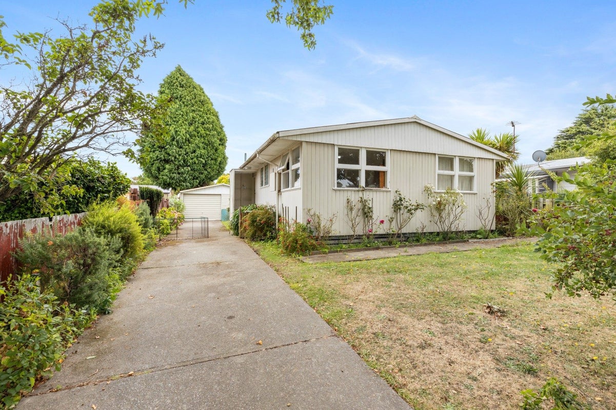21 Vicki Street, Sockburn, Christchurch - Carousel 1