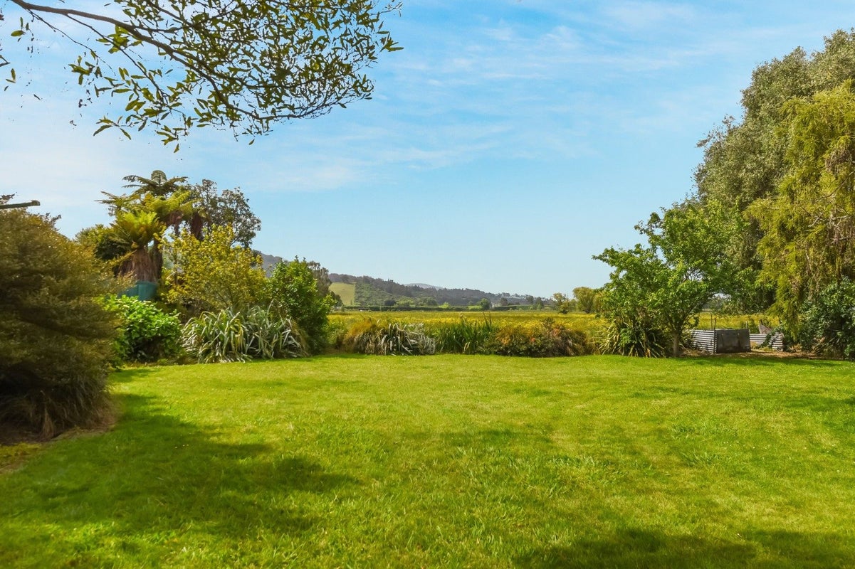 15 School Road, Riwaka, Motueka - Carousel 24