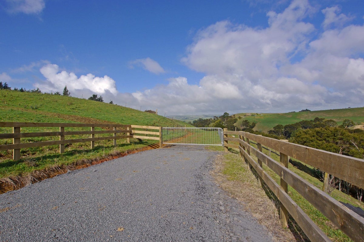 386C Kauri Road, Tuakau - Carousel 2