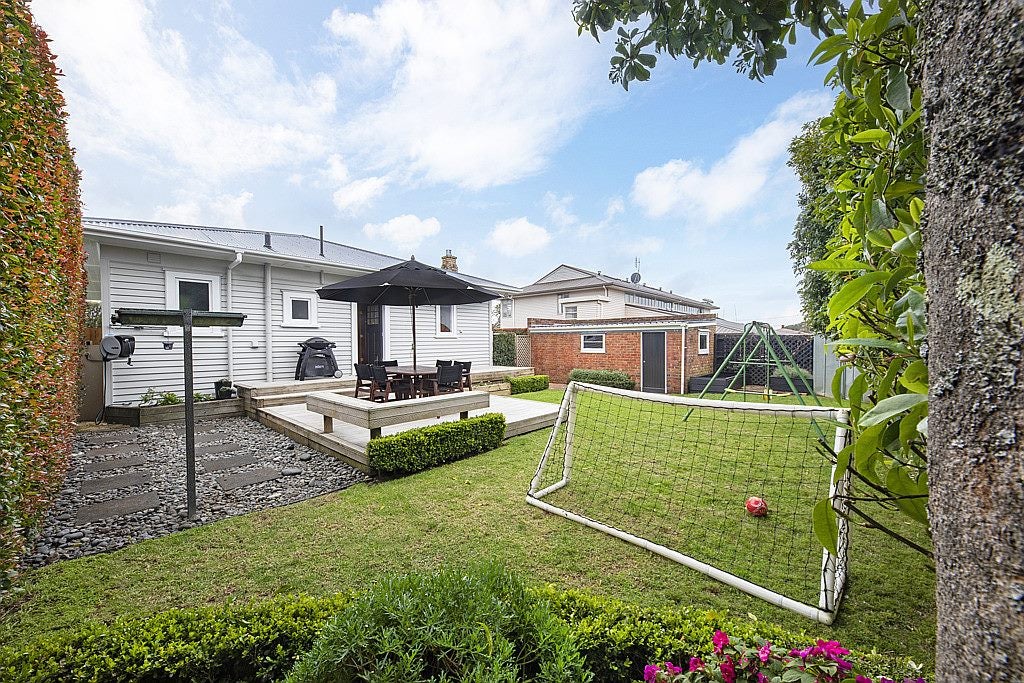 14 Carrie Street, Sandringham, Auckland - Carousel 21