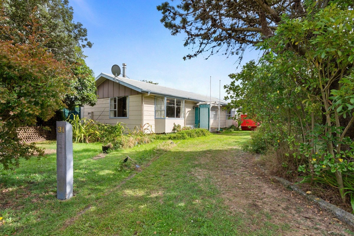 31 Kowhai Street, Tokomaru, Palmerston North - Carousel 1