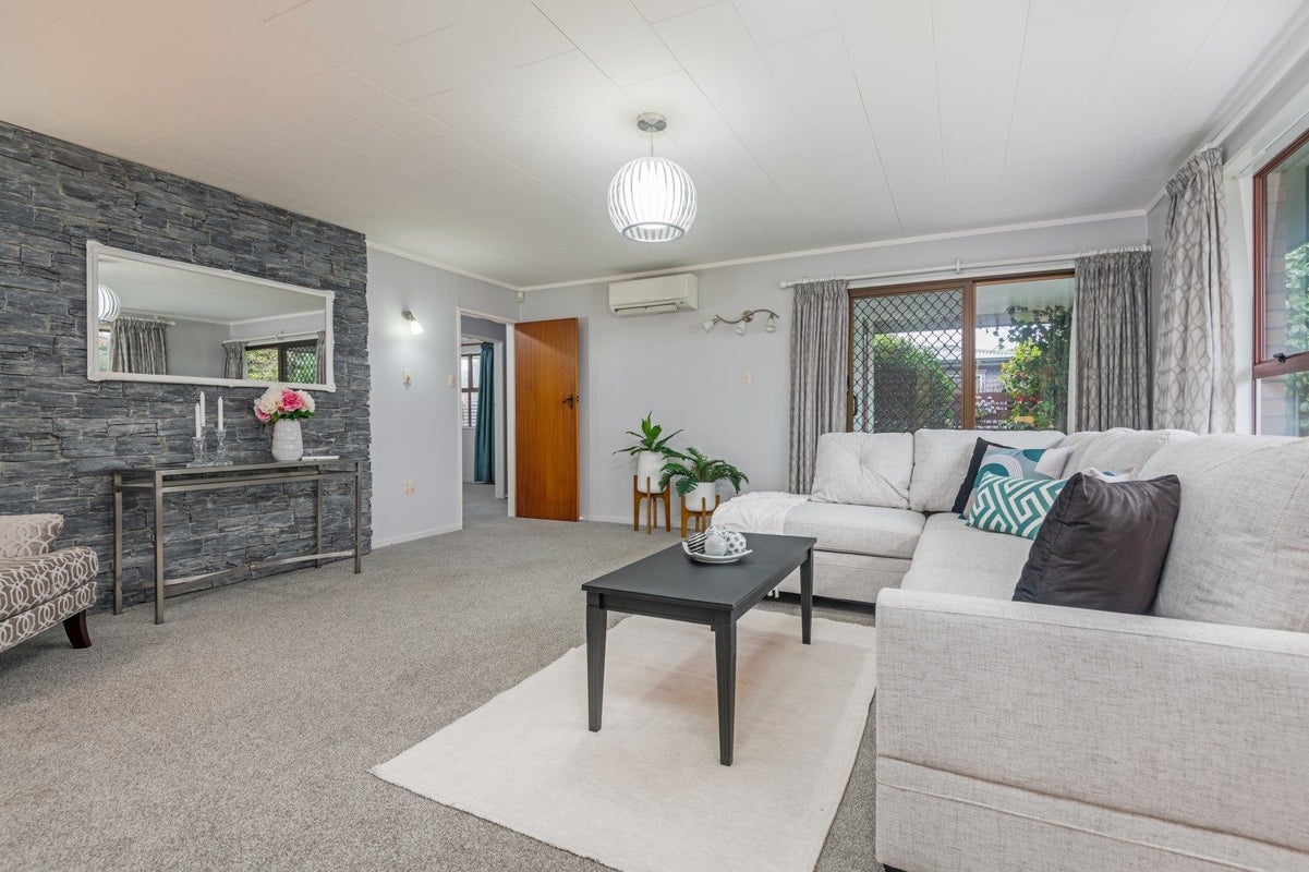 38 Maxwells Line, Awapuni, Palmerston North - Carousel 1