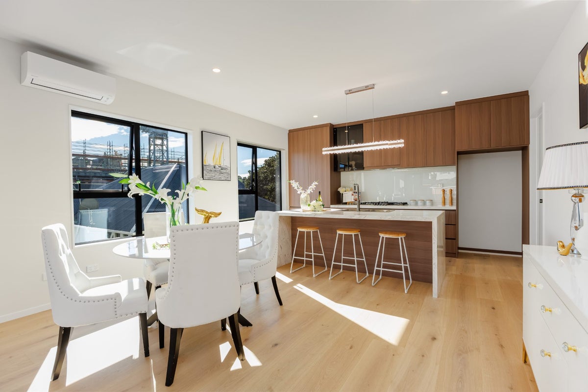 15A Manapau Street, Meadowbank, Auckland City, Auckland - Carousel 2
