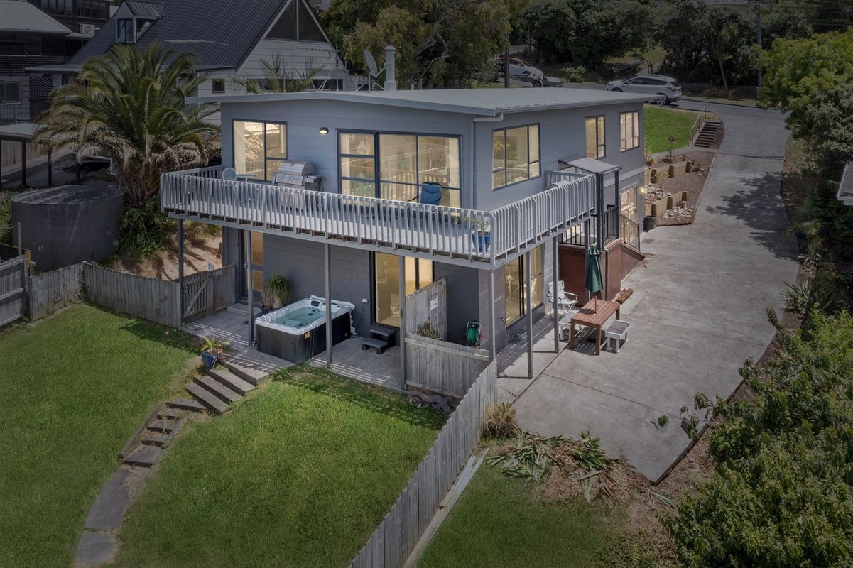19 Layton Road, Manly, Whangaparaoa - Carousel 1