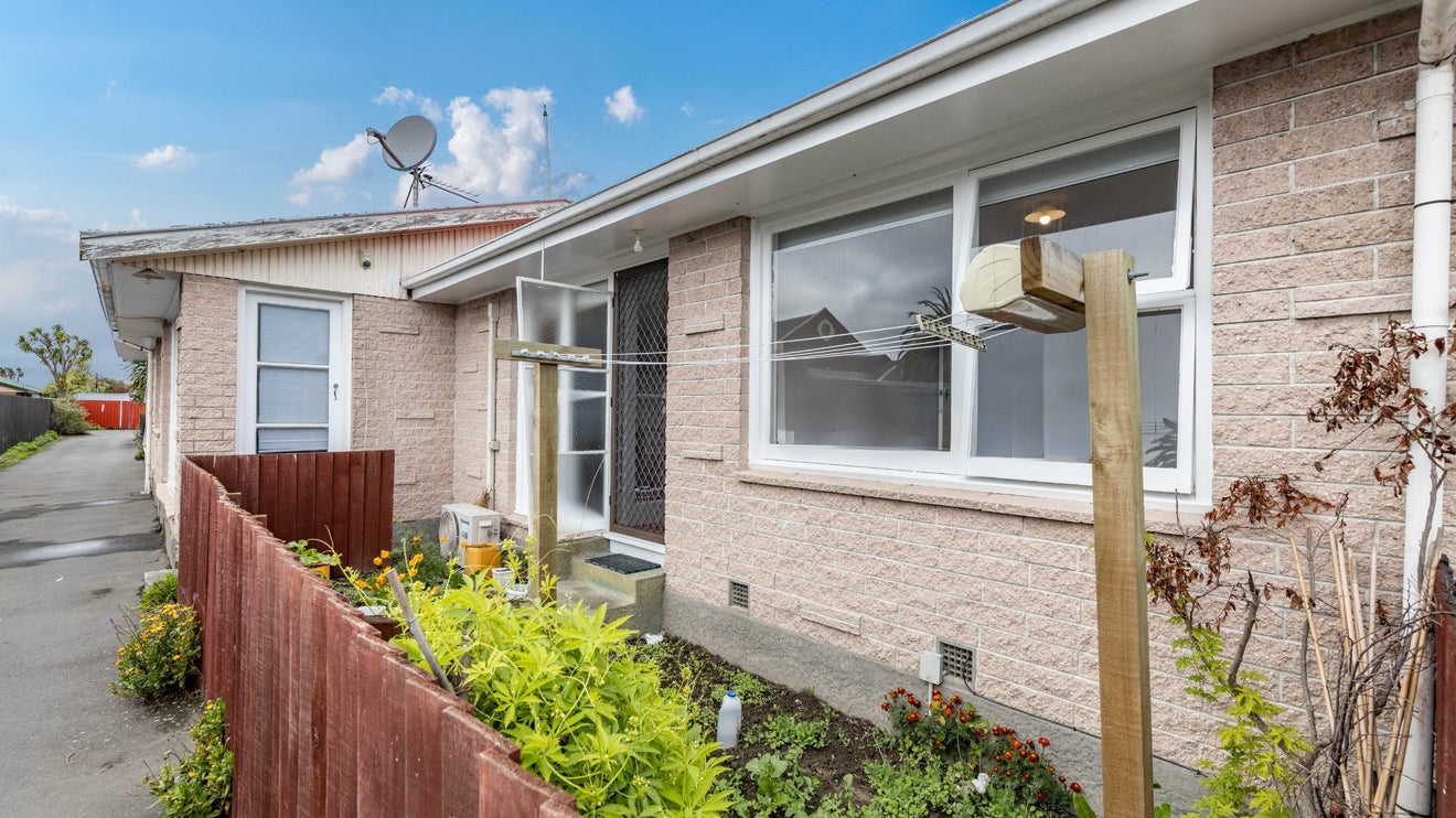 2/98 Mathesons Road, Phillipstown, Christchurch - Carousel 1