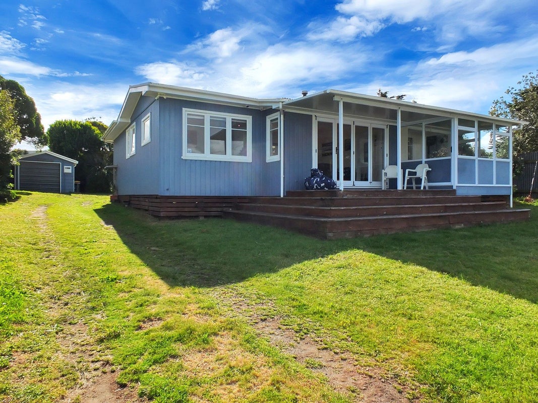 11 Fabrin Street, Foxton Beach, Foxton - Carousel 37