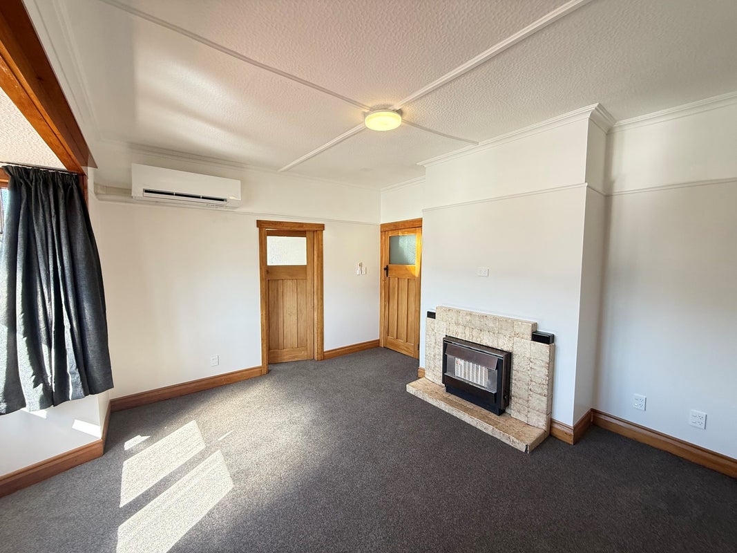 42 Colombo Street, Newtown, Wellington - Carousel 14