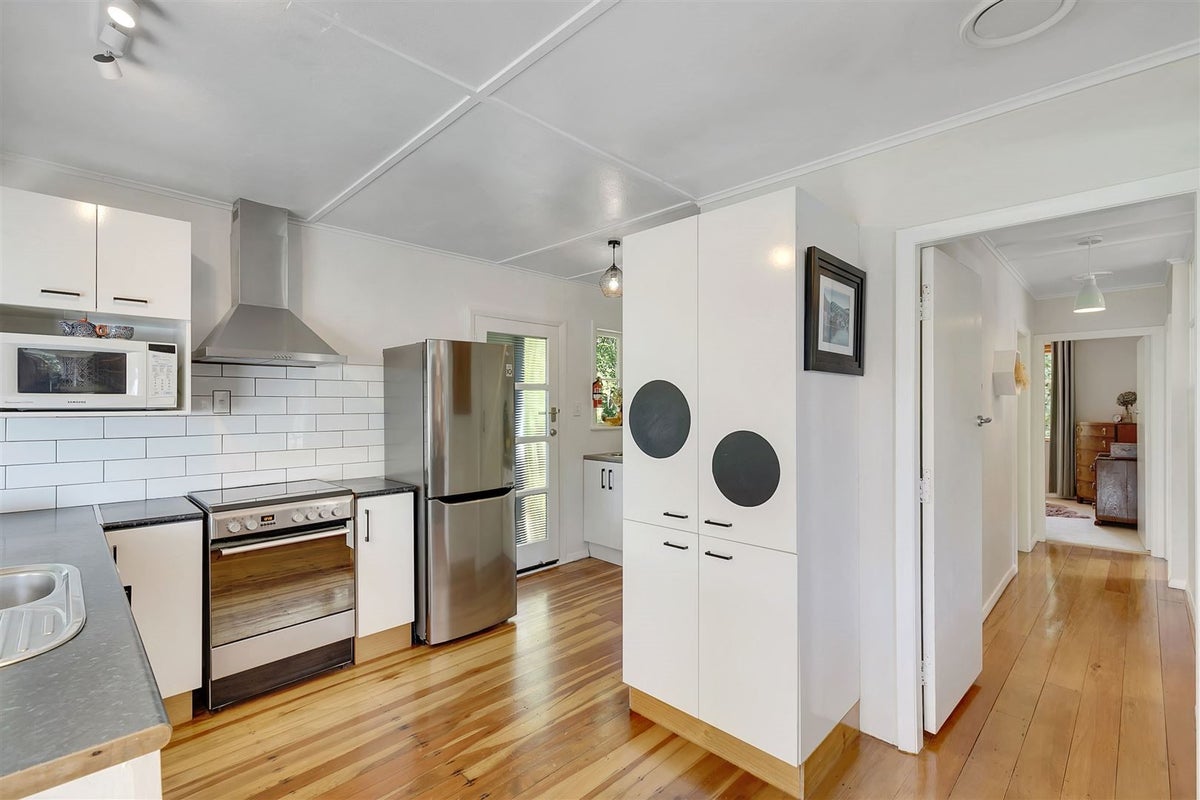 114 Rawhiti Road, Pukerua Bay, Porirua - Carousel 2