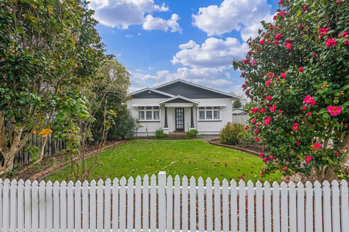 187 Ferguson Street, West End, Palmerston North - Carousel 2