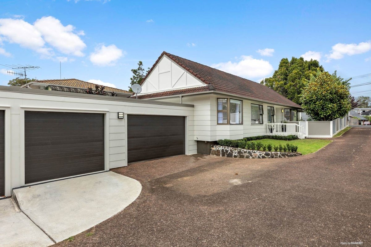 7 Miro Road, Greenlane, Auckland - Carousel 2