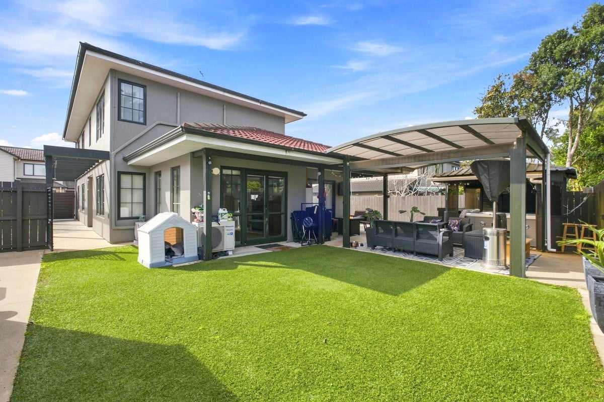 11 Whitbourne Heights, Manurewa, Manukau City, Auckland - Carousel 1