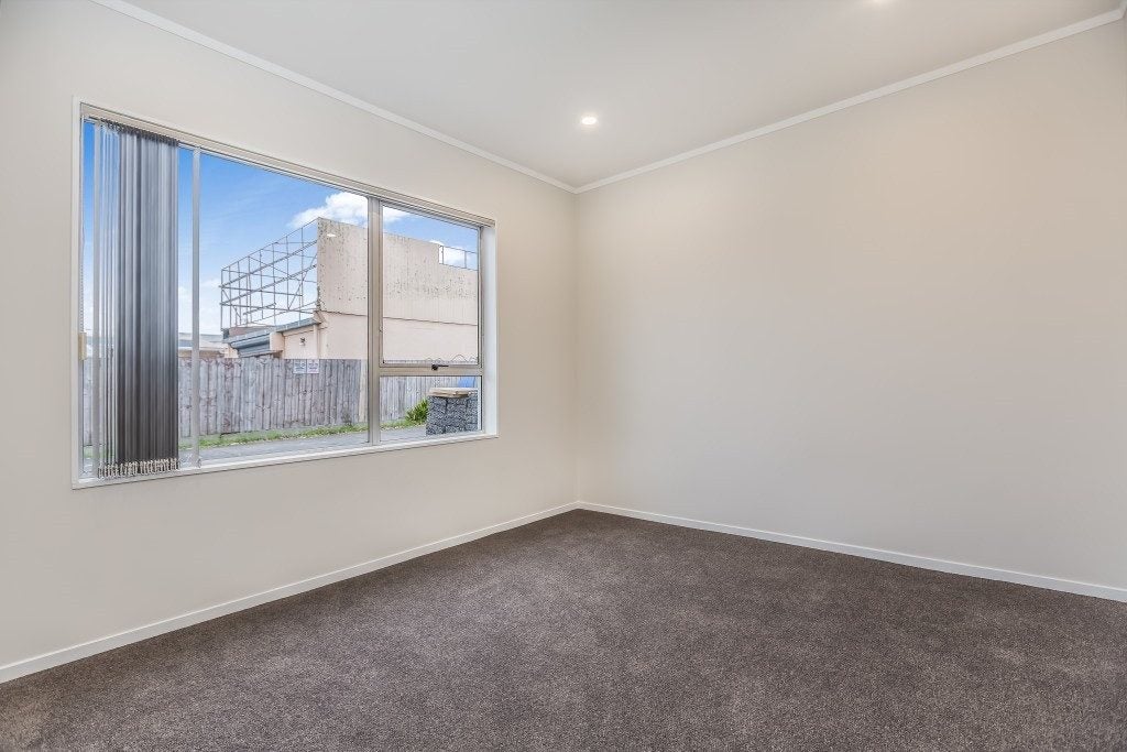 2/47 Point Chevalier Road, Point Chevalier, Auckland - Carousel 8