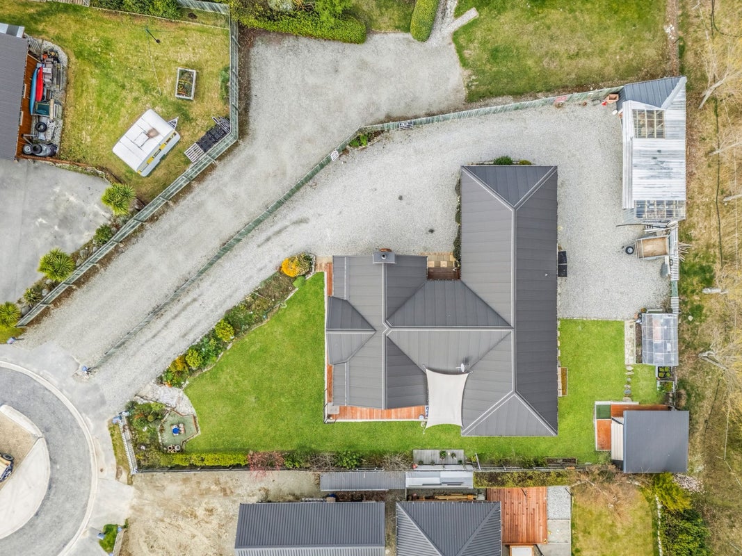 35 Charles Court, Lake Hawea, Wanaka - Carousel 18