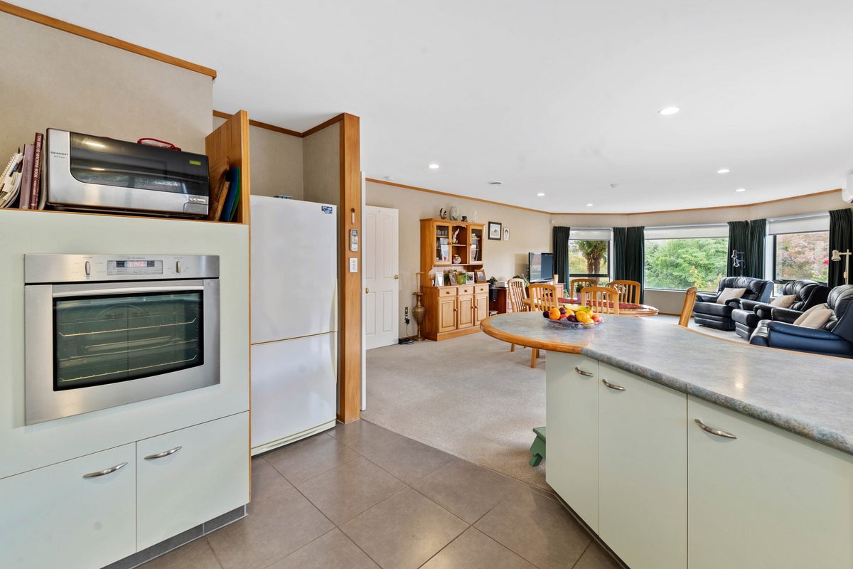 52 Tawavale Street, Pukehangi, Rotorua - Carousel 2
