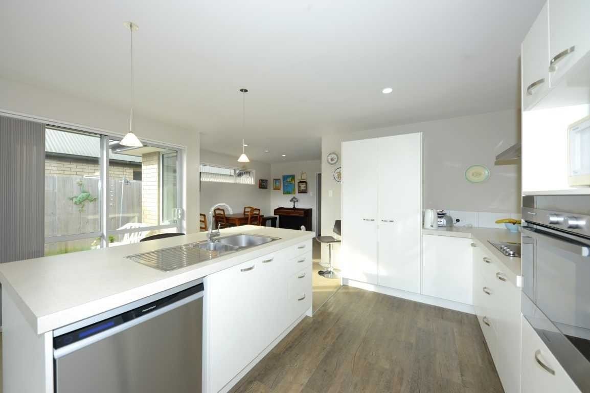 11 Dunaverty Place, Broomfield, Christchurch - Carousel 1