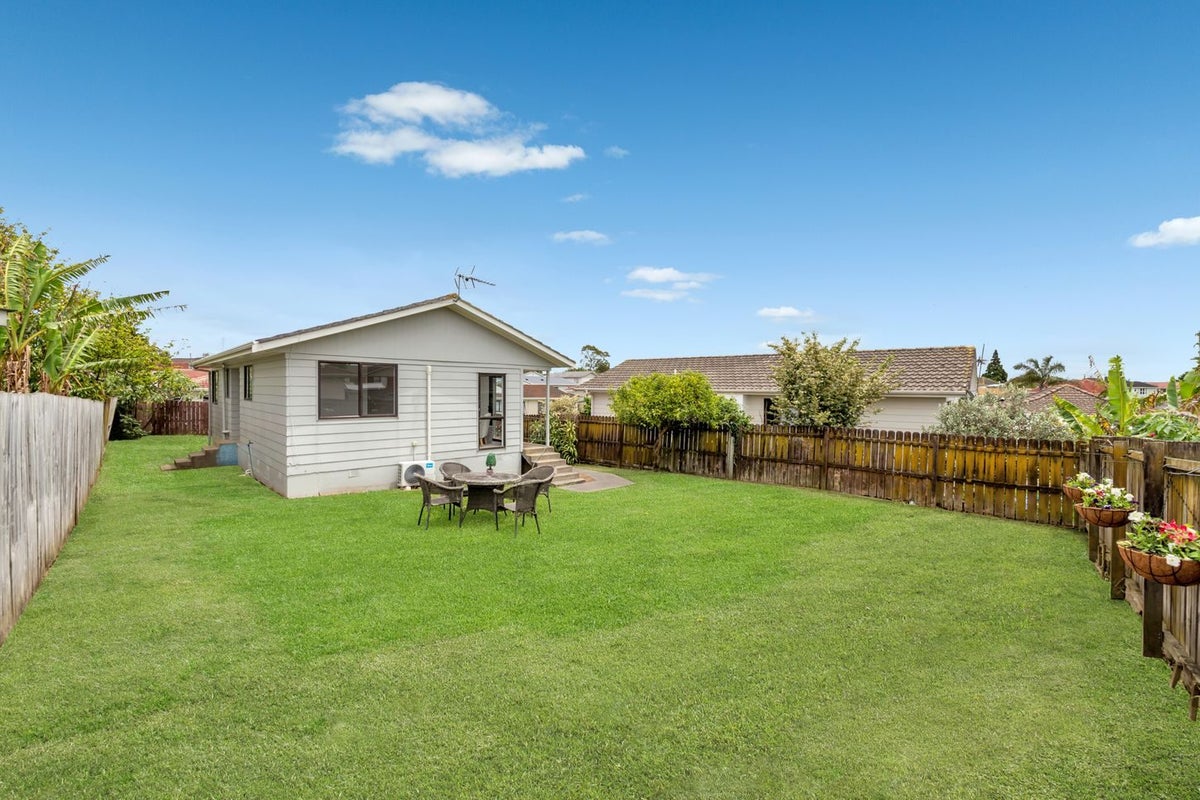 2/17 Coombe Avenue, Otara, Auckland - Carousel 10