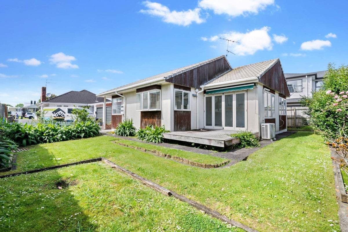 1/19 Dominion Street, Takapuna, Auckland - Carousel 1