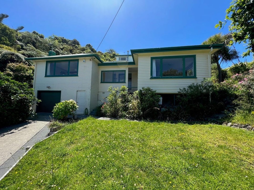 59 London Road, Korokoro, Lower Hutt - Carousel 1