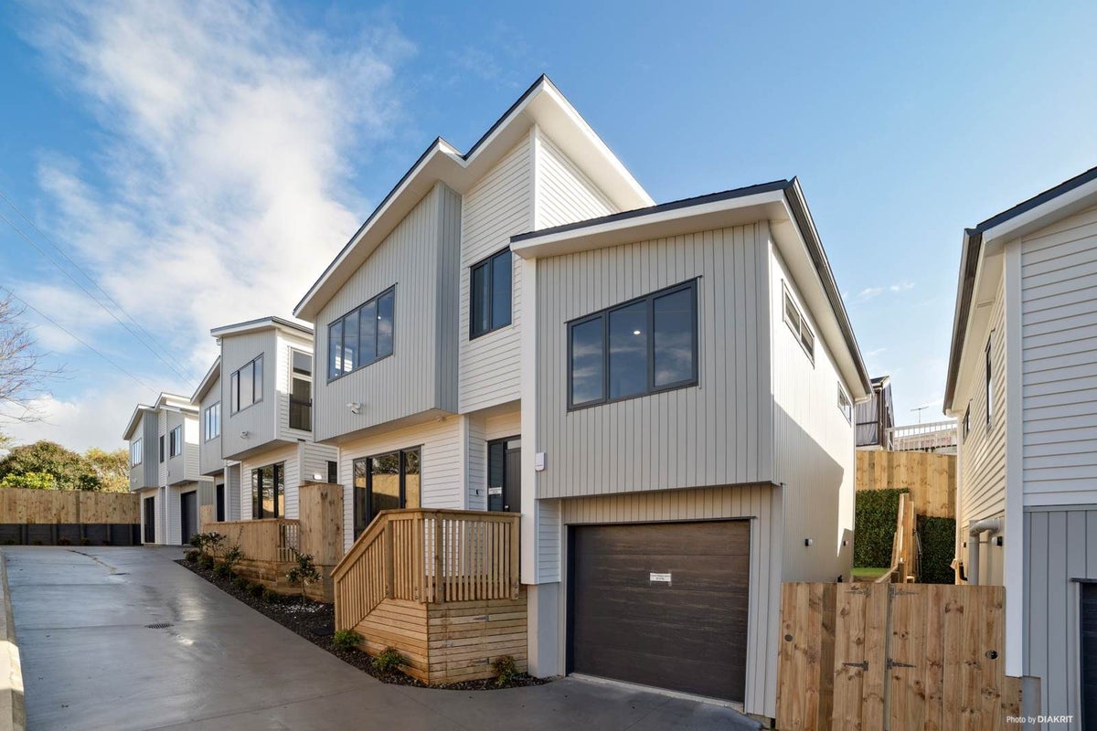 66B Chartwell Avenue, Glenfield, Auckland - Carousel 2