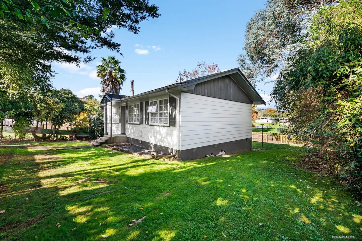 7 Cadiz Place, Red Hill, Papakura - Carousel 2
