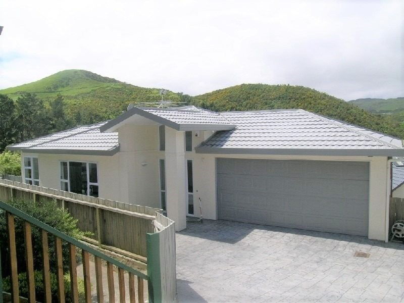 8 Aintree Grove, Churton Park, Wellington - Carousel 1