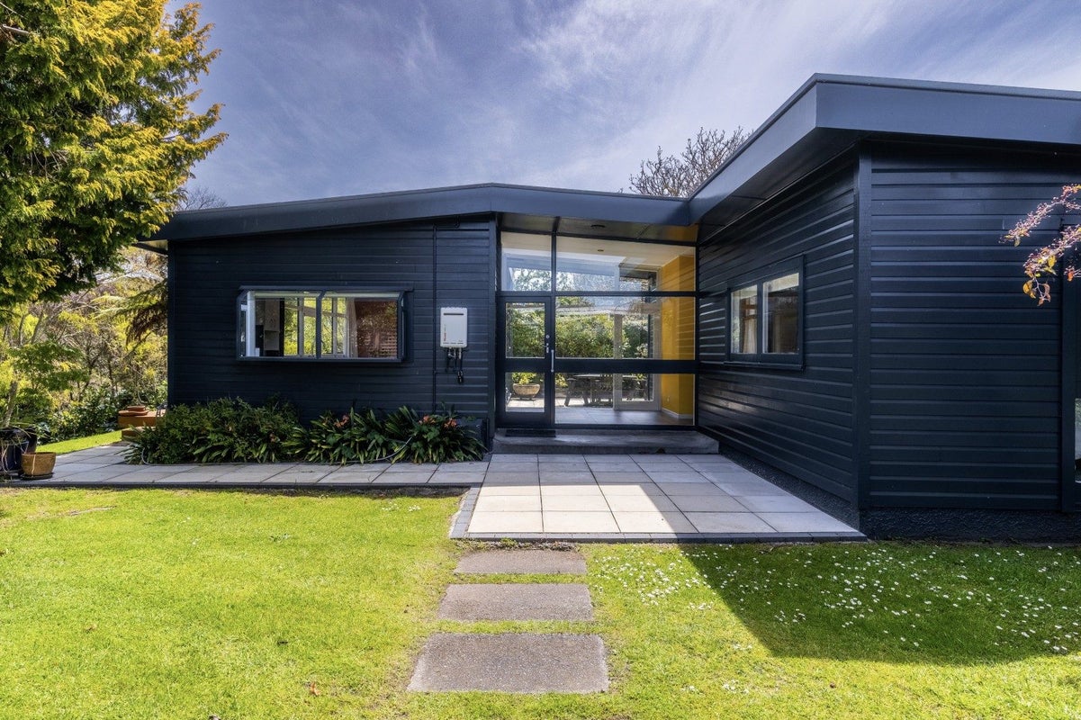 9B Peakes Road, Saint Johns Hill, Whanganui - Carousel 1