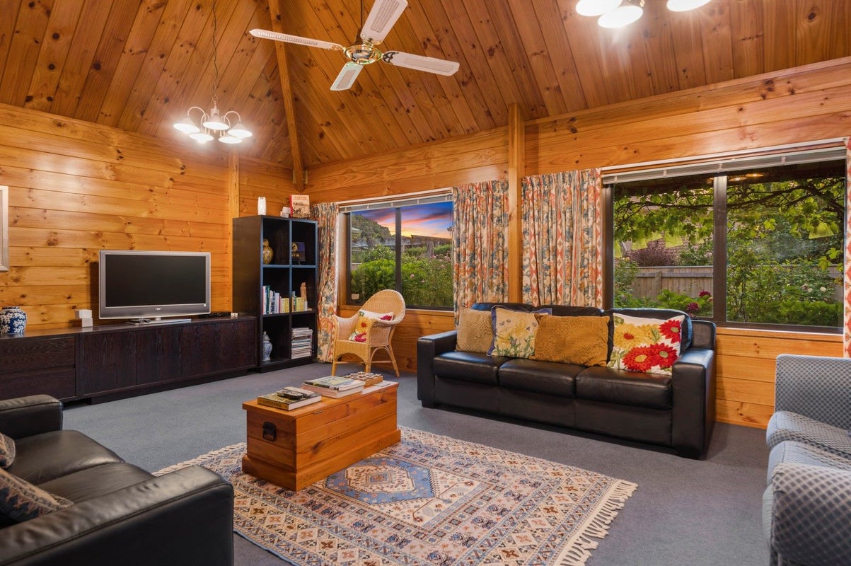 1 Boojum Dell, Kinloch, Taupo - Carousel 33