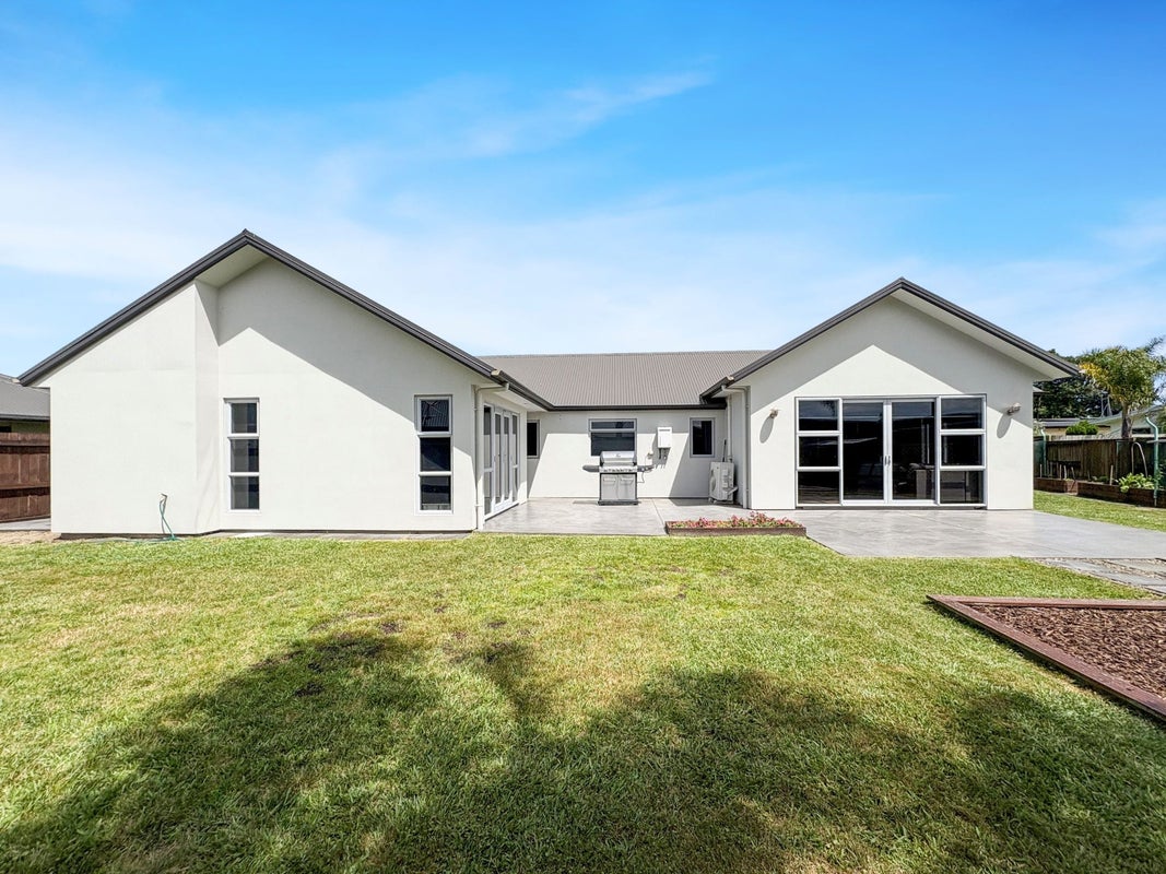 3 Ripple Lane, Flagstaff, Hamilton - Carousel 2