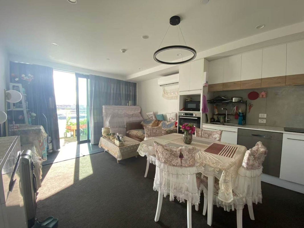 304/64 Great South Road, Remuera, Auckland - Carousel 2