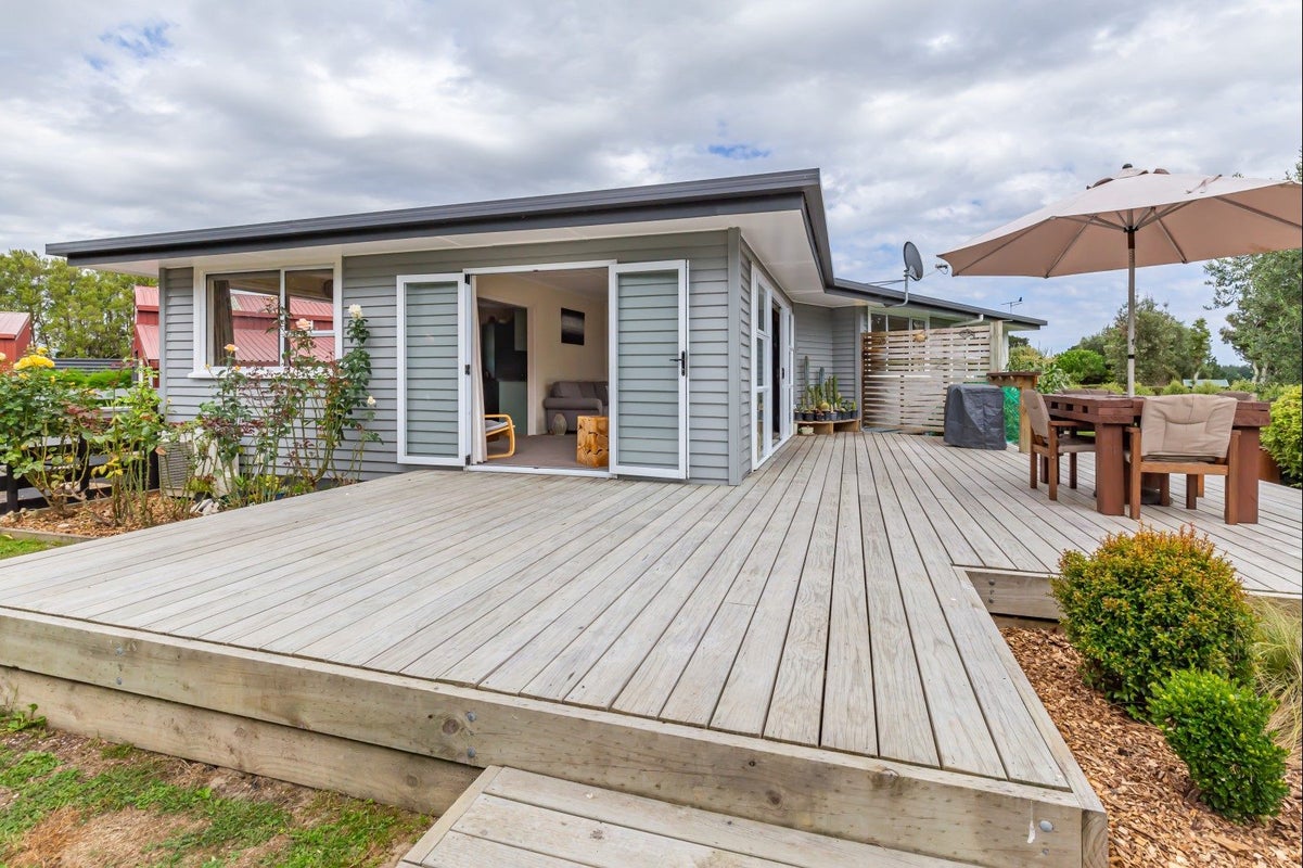 11 Papaitonga Lake Road, Ohau, Levin - Carousel 2