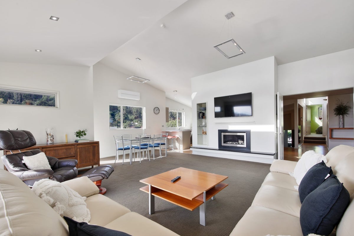1 Emerald Lane, Cashmere, Christchurch - Carousel 2
