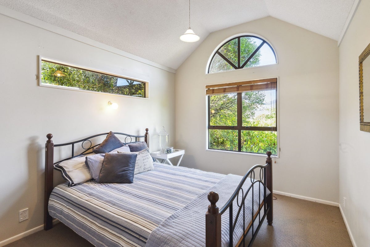 22 Chilton Drive, Paraparaumu - Carousel 21